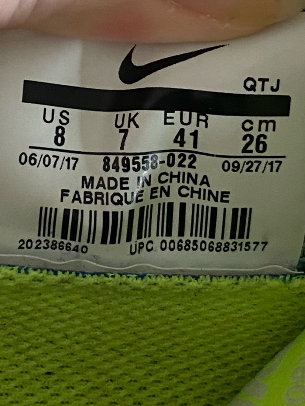Nike Air Vapormax Flyknit Sprite Size 8 WOLF GREY/WHITE-CHLORINE BLUE - Picture 6 of 8